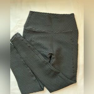 CVG Honeycomb Tim Tok Black Leggings women’s size Small